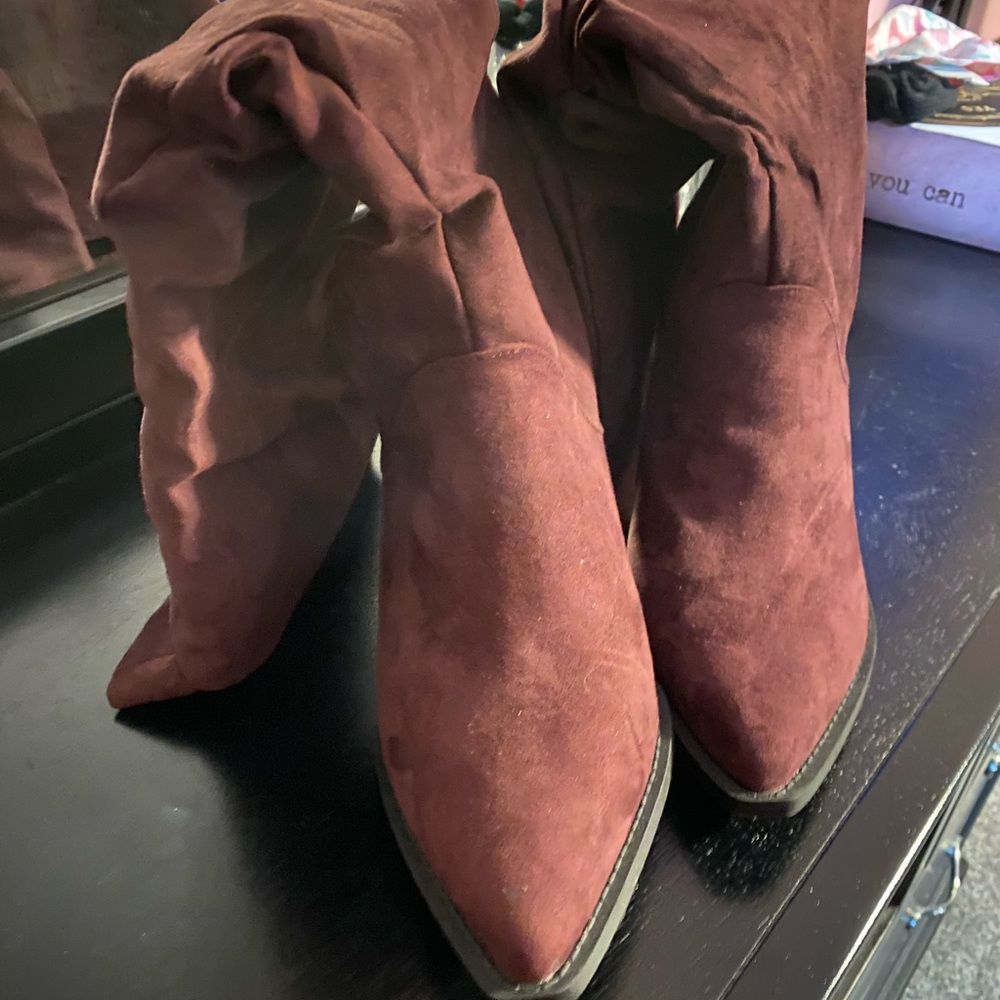 Purple heeled boots‼️😌